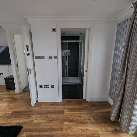 Luxury Hotel Rooms Palmers Green Extérieur photo